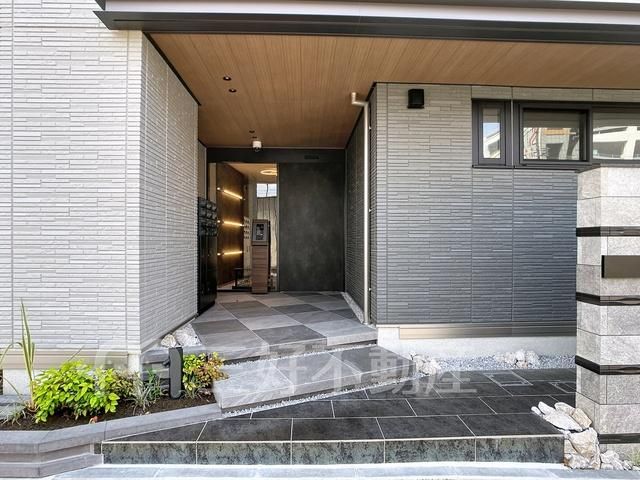 2LDK Apartment for Rent in Hakata-ku, Fukuoka - 56.62m² - Thumbnail 2