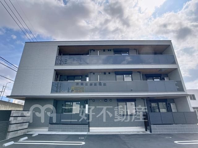 2LDK Apartment for Rent in Hakata-ku, Fukuoka - 56.62m² - Thumbnail 4