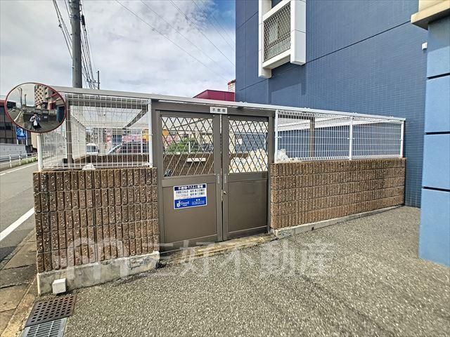 1LDK Apartment for Rent in Hakata-ku, Fukuoka - Thumbnail 2