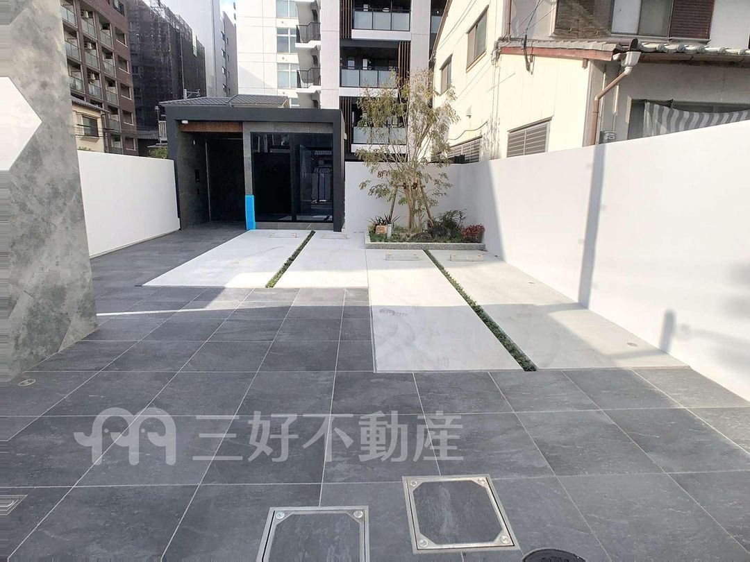 Apartment Building for Sale in Chuo-ku, Fukuoka City - Thumbnail 3