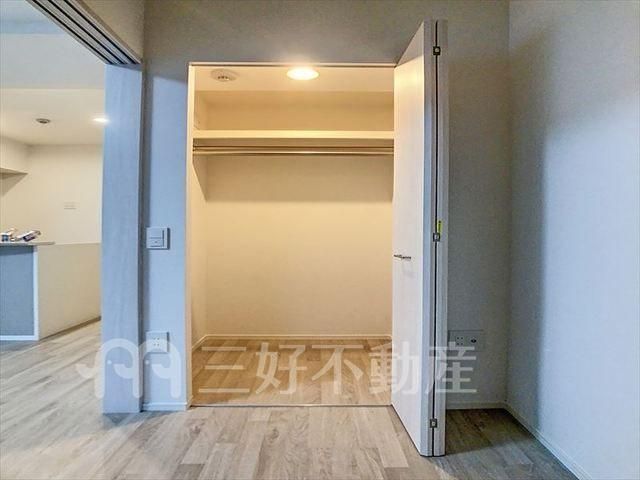 Modern 1LDK Apartment near Ropponmatsu Station, Fukuoka City - Thumbnail 2