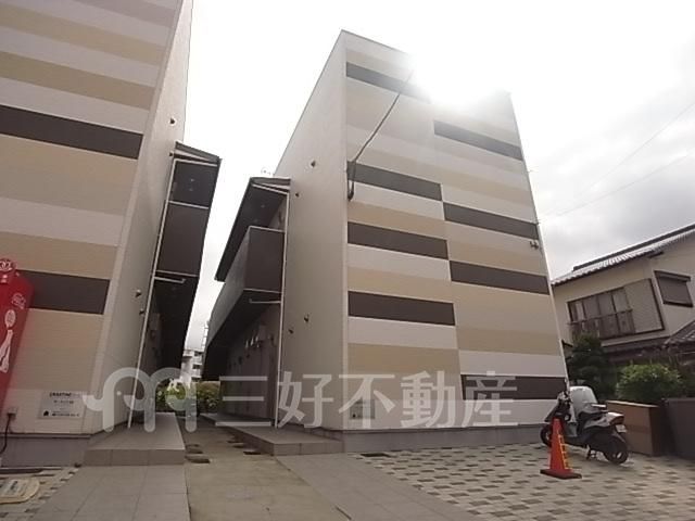 Designer Apartment for Rent in Hakata-ku, Fukuoka - Thumbnail 2