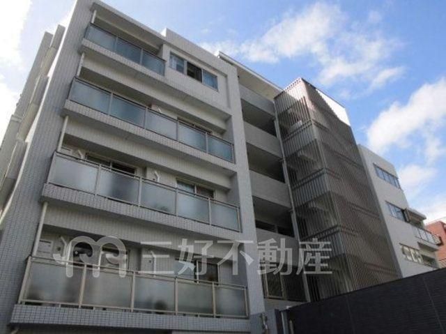 3LDK Rental Apartment near Ohori Park in Fukuoka - Thumbnail 2