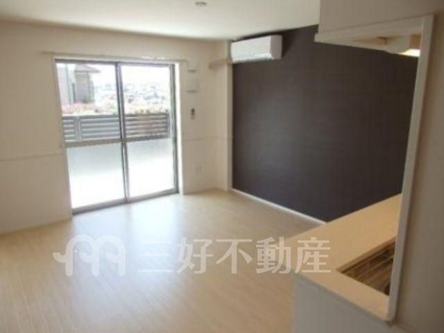 Pet-Friendly 2LDK Apartment for Rent in Koga, Fukuoka - Thumbnail 3