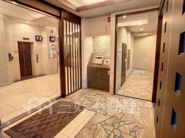 D-Wing Tower Rental Apartments in Fukuoka Chuo-ku - Image 1