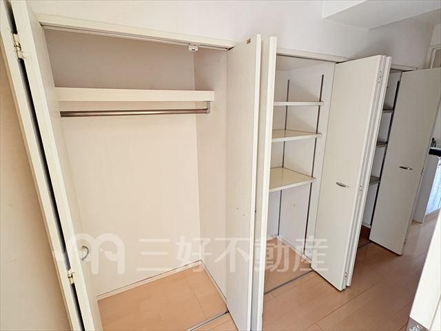 D-Wing Tower Rental Apartments in Fukuoka Chuo-ku - Thumbnail 3