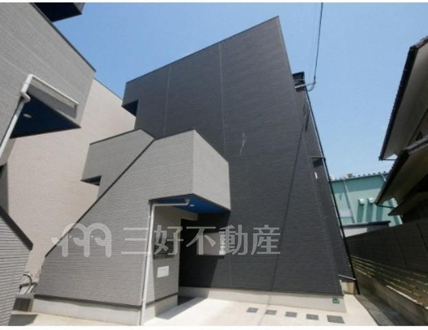 Marvelous Apartment for Rent in Fukuoka Minami Ward - Thumbnail 3
