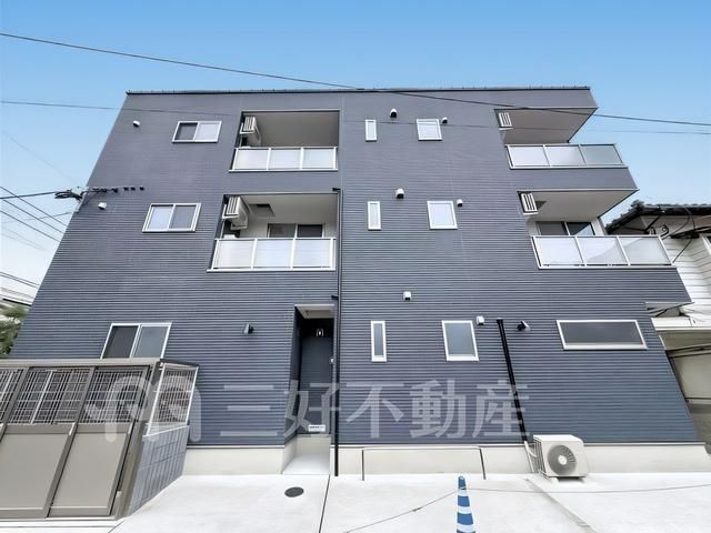 NEXUS Meinohama 2LDK Apartment for Rent in Fukuoka - Thumbnail 2