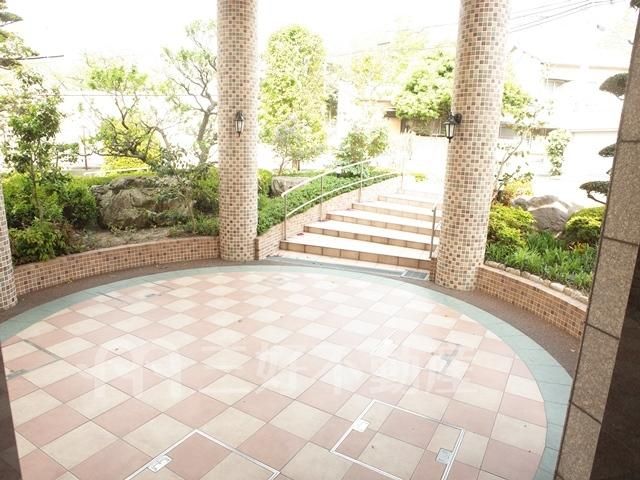 Apartment for Rent in Hakata-ku, Fukuoka City - Thumbnail 3