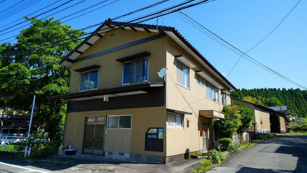 10DK House Near Station in Minamiaso Village, Kumamoto - Thumbnail 2