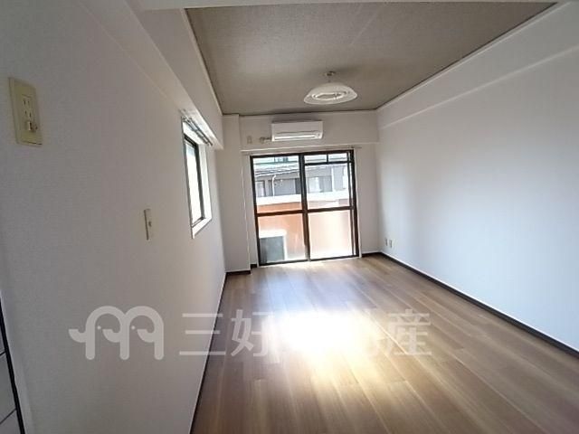 Studio Apartment for Rent in Chuo Ward, Fukuoka - Thumbnail 2