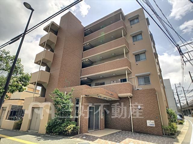 2LDK Apartment for Rent in Higashi-ku Fukuoka Near Kyushu-Sandaimae Station - Thumbnail 3
