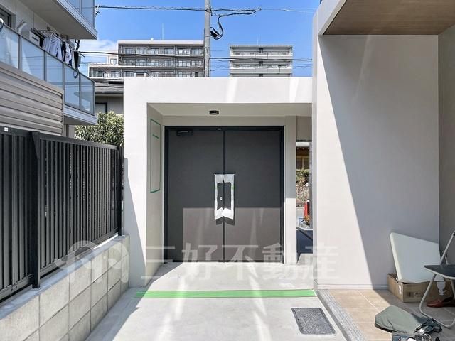 3LDK Pet-Friendly Apartment Near Meinohama Station, Fukuoka - Thumbnail 2