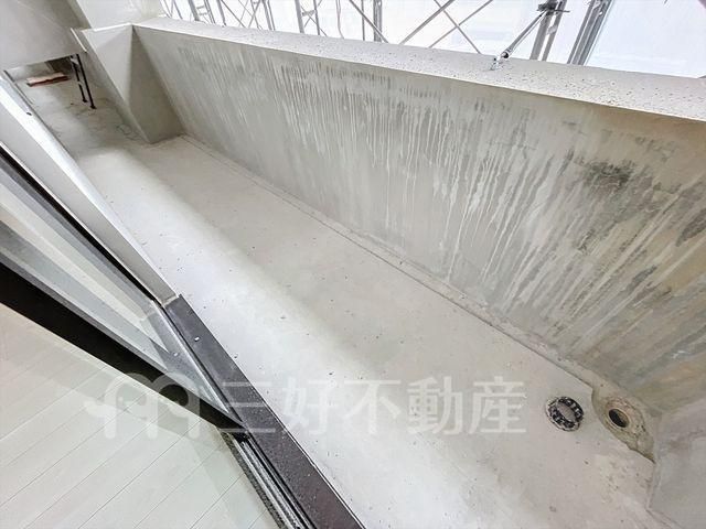 Modern 2LDK Apartment in Hakata Ward, Fukuoka - 58.2 sqm - Thumbnail 2