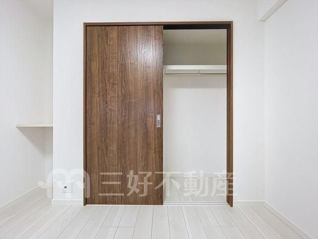 Modern 2LDK Apartment in Hakata Ward, Fukuoka - 58.2 sqm - Thumbnail 4