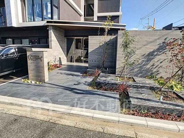 2LDK Apartment for Rent in Hakata-ku, Fukuoka City - Thumbnail 2