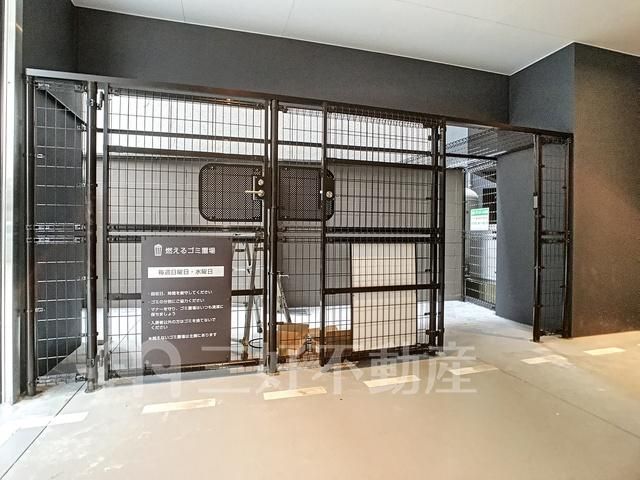 1K Apartment for Rent in Chuo-ku, Fukuoka Near Tenjin Station - Thumbnail 3