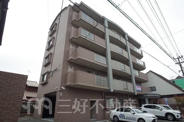 1LDK Apartment Near JR Futsukaichi Station in Chikushino - Thumbnail 2