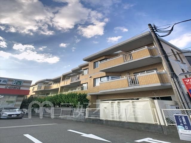 SPRING Court Minami-Mumemi 4LDK Apartment for Rent in Fukuoka - Thumbnail 2