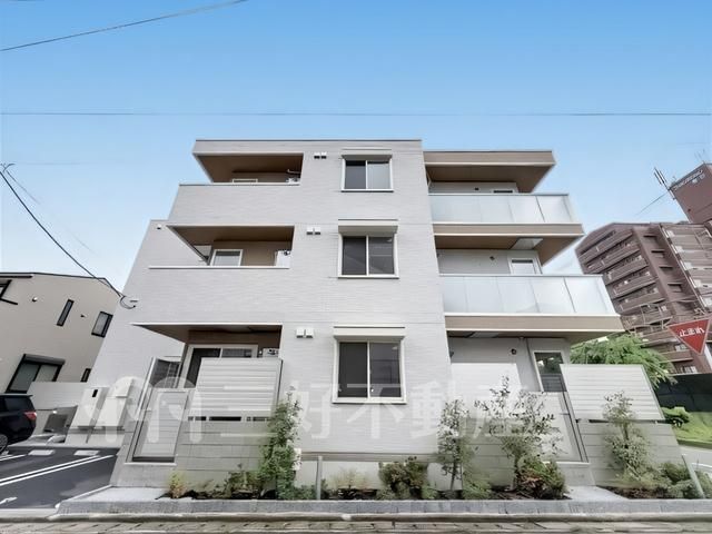 2LDK Corner Apartment for Rent in Hakata-ku, Fukuoka - Thumbnail 2