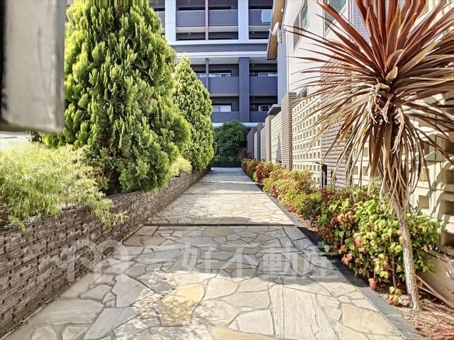2LDK Apartment for Rent in Hakata Ward, Fukuoka - 55.3m² - Thumbnail 2