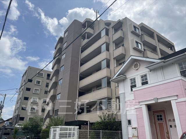 2LDK Maisonette Apartment for Rent in Yoshizuka, Hakata-ku, Fukuoka - Thumbnail 2