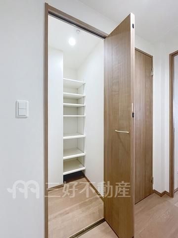 Modern 3LDK Apartment for Rent in Minami Ward, Fukuoka - Thumbnail 3