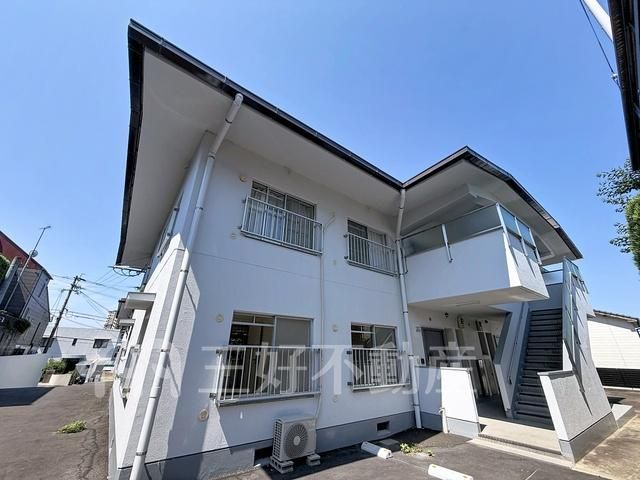 Renovated 3LDK Apartment in Fukuoka Higashi Ward Near Two Stations - Thumbnail 2