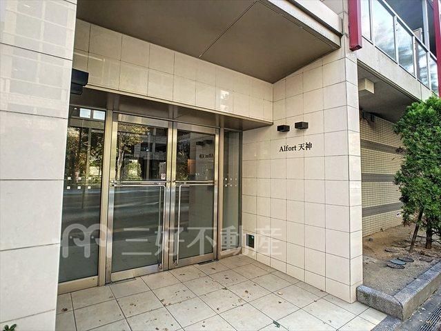 1K Apartment for Rent in Chuo-ku, Fukuoka City - Thumbnail 2