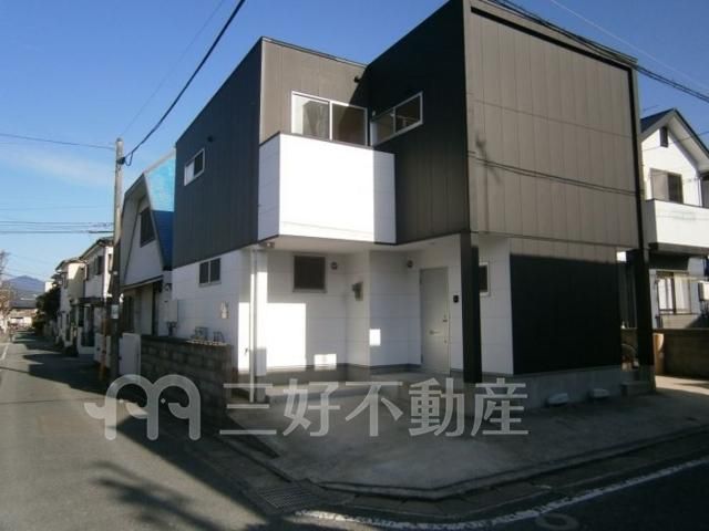 3LDK Apartment for Rent in Kasuga City, Fukuoka - Thumbnail 2