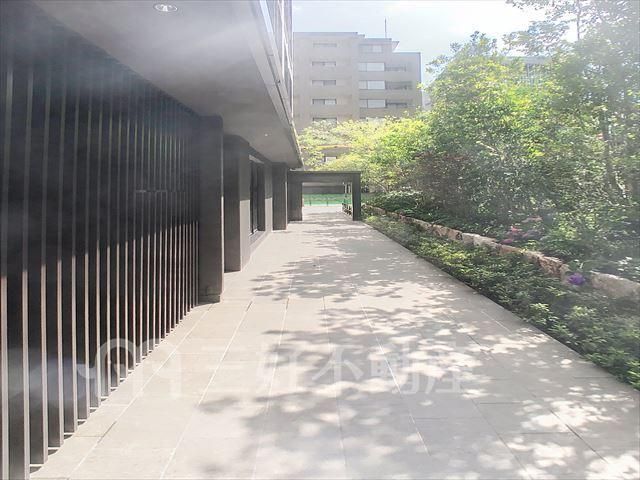 1LDK Apartment for Rent in Chuo-ku, Fukuoka near Yakuin Station - Image 1
