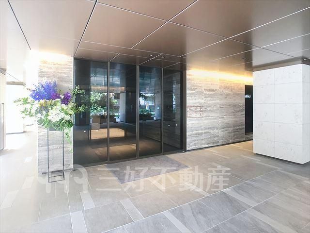 1LDK Apartment for Rent in Chuo-ku, Fukuoka near Yakuin Station - Thumbnail 2