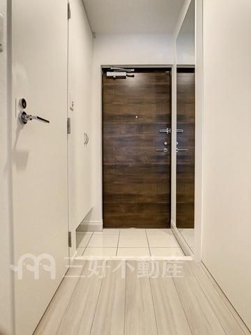 1DK Designer Apartment for Rent in Hakata-ku, Fukuoka - Thumbnail 2