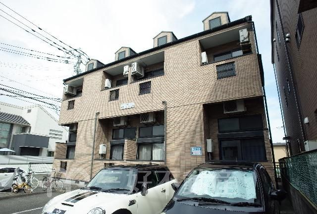 1K Apartment for Rent in Chikushino City, Fukuoka - Thumbnail 2