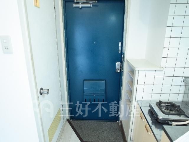 1K Apartment for Rent in Chuo Ward, Fukuoka City - Thumbnail 3