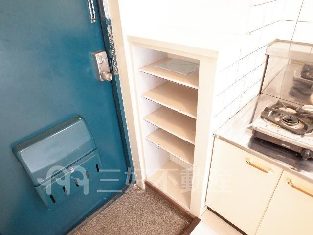 1K Apartment for Rent in Chuo Ward, Fukuoka City - Thumbnail 4