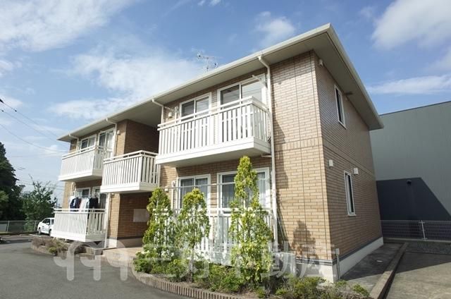 2LDK Apartment for Rent in Chikushino, Fukuoka - Thumbnail 3