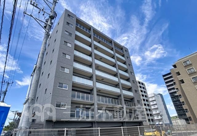 2LDK Apartment for Rent in Hakata-ku, Fukuoka - 66.48m² - Thumbnail 2
