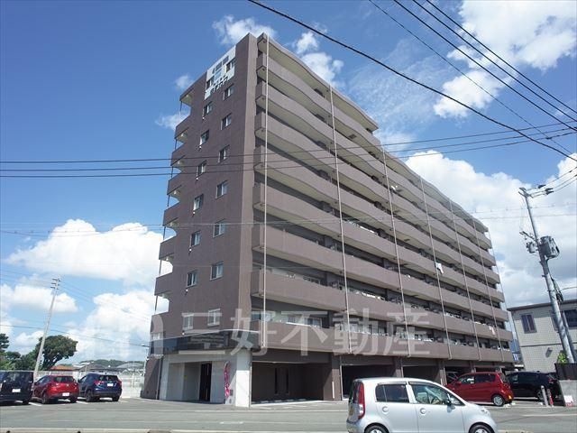 2LDK Apartment for Rent in Hakata-ku, Fukuoka City - Thumbnail 2