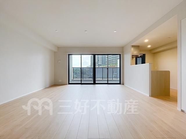 Modern 3LDK Apartment in Kashii Teriha, Fukuoka - Thumbnail 4