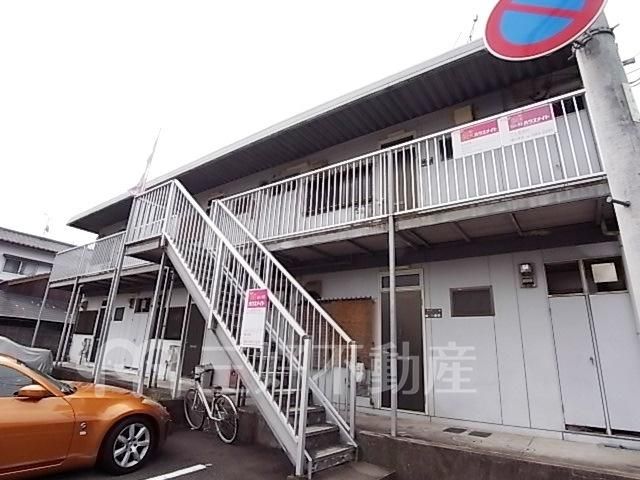 2DK Apartment for Rent in Hakata Ward, Fukuoka - Thumbnail 2