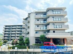 Staits Keirakusai 4LDK Apartment in Kyoto's Nishikyo Ward - Thumbnail 2