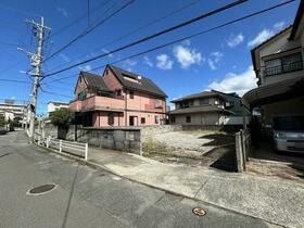 Spacious land plot in Fukuoka's Nishi Ward near JR station - Thumbnail 4