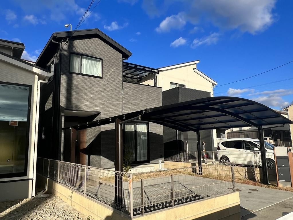 Spacious 6LDK+S Home in Himeji with Large Land - Thumbnail 2