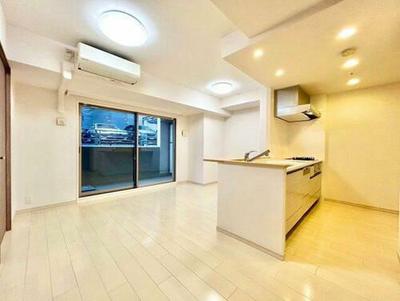 Modern 4LDK Apartment near Hyogo Station, Built 2015 — Image 3, Hyogo, Hyogo