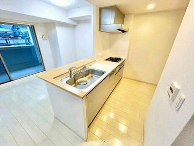 Modern 4LDK Apartment near Hyogo Station, Built 2015 — Image 2, Hyogo, Hyogo