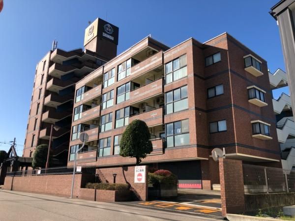 3LDK Apartment in Takaoka with 2018 Renovations - Thumbnail 3