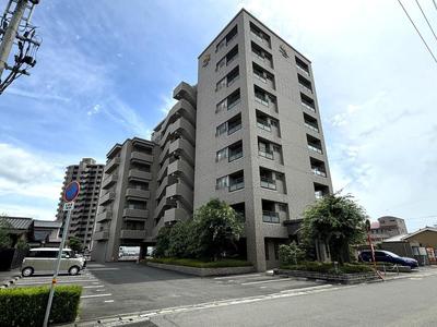 Royal Garden Josai 2nd Apartments in Marugame — Image 1, Marugame, Kagawa