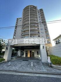 Granview Marifu Apartment Complex - Prime Location in Iwakuni City — Image 1, Iwakuni, Yamaguchi