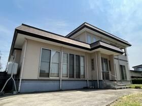 Traditional Japanese Home with Garden in Yonezawa - Thumbnail 3